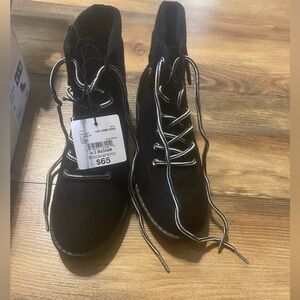 Stylish Black Lace-Up Women's Boots